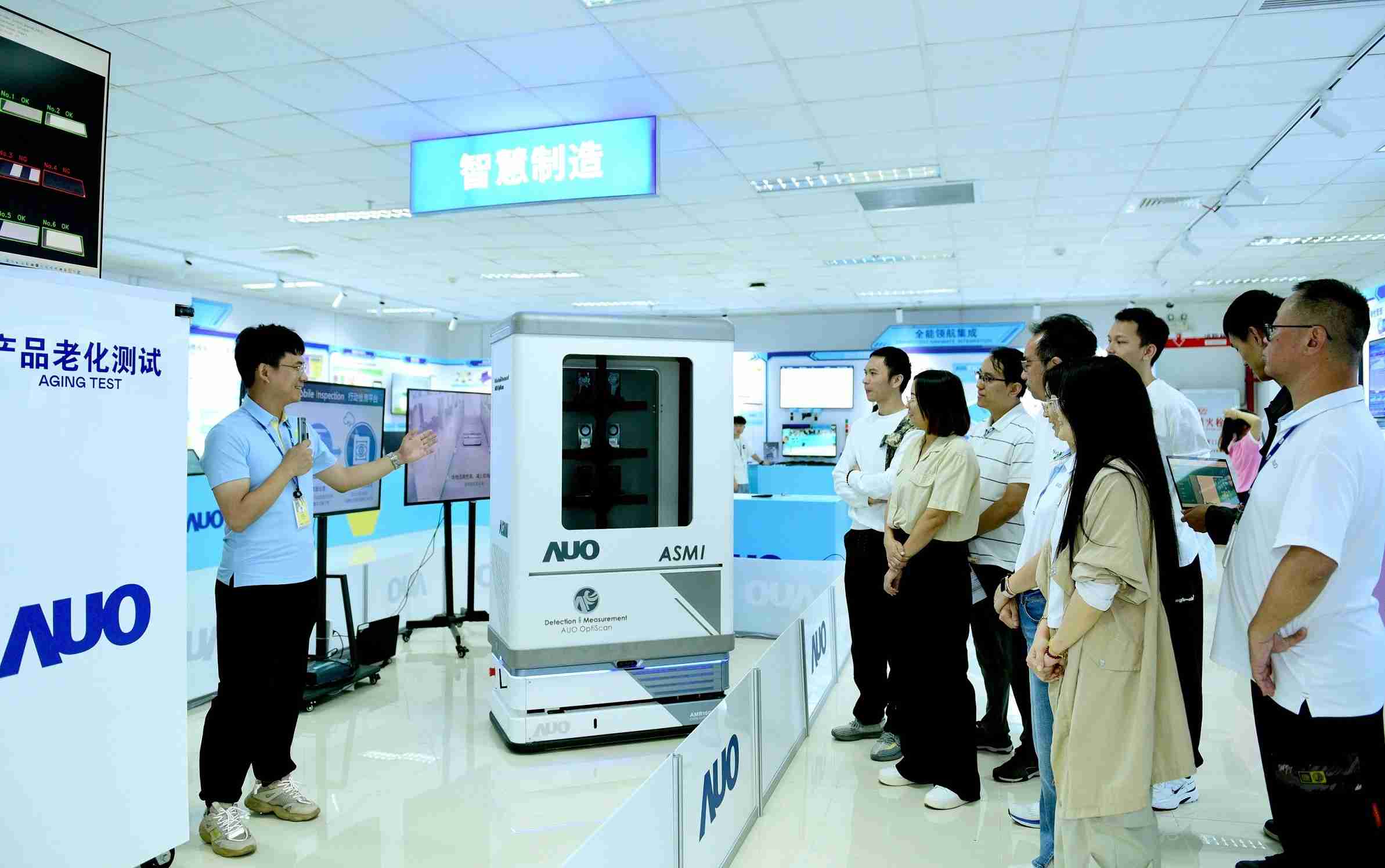 财神娱乐厦门将5G+ABC技术串联生产管理全流程，，打通研发、、采购、、、、生管、、、、制程、、设备、、、、质量等产品全生命周期制造流程，，完成数字化设计、、、智慧供应链、、、、智能座舱、、、、全流程设备管理、、、、数据驱动优化、、智慧在线检测、、、、智慧品管等自适应生产模式升级